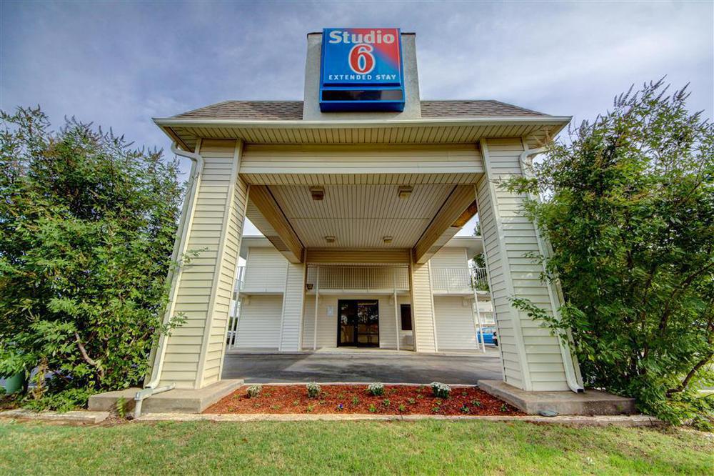 6 Midwest City, Ok - Hotel 2*