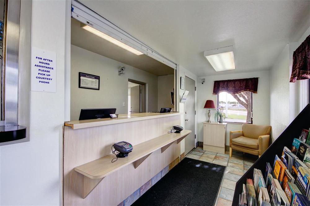 6 Midwest City, Ok - Hotel